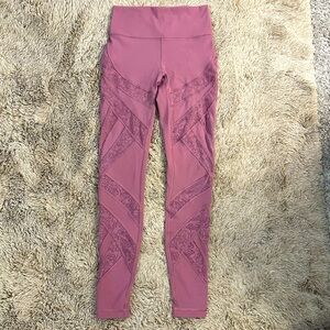 LULULEMON LEGGINGS 4